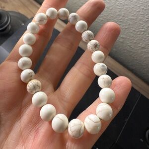 New howlite healing White Beaded Bracelet